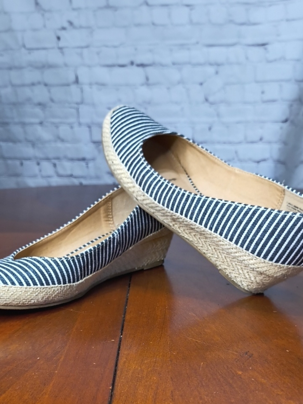 American Eagle Outfitters Navy and White Striped Espadrille Wedges Size 7 AX